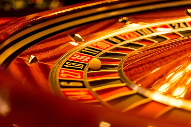 bjoplay Promotions tab showing welcome bonus, weekly cashback, and tier progress with claim buttons